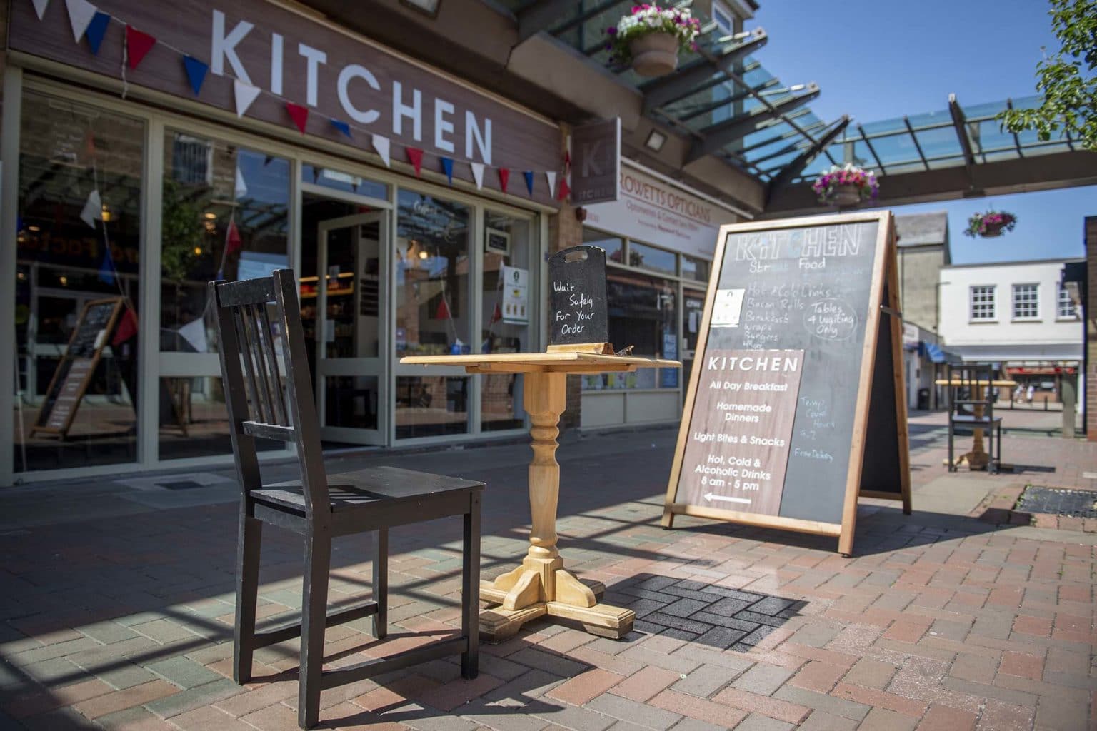 Bars & Restaurants - Daventry High Street